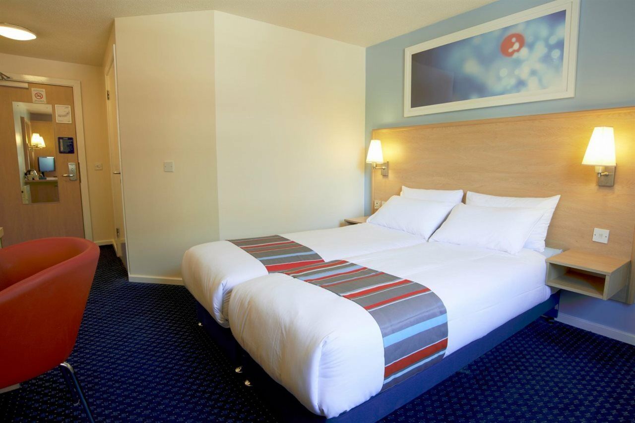 Travelodge London Chessington Tolworth Exterior foto