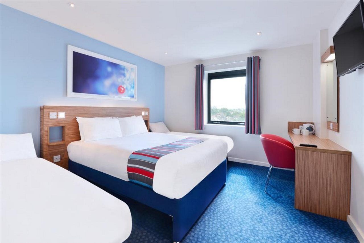 Travelodge London Chessington Tolworth Exterior foto